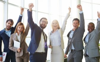 trabajadores contentos
