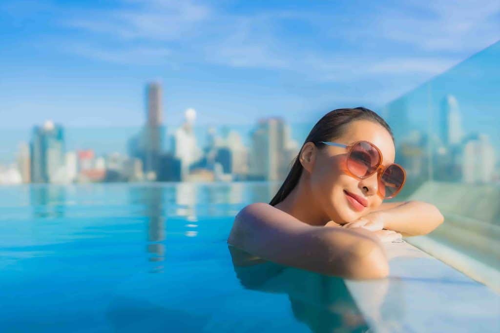piscina de lujo en dubai
