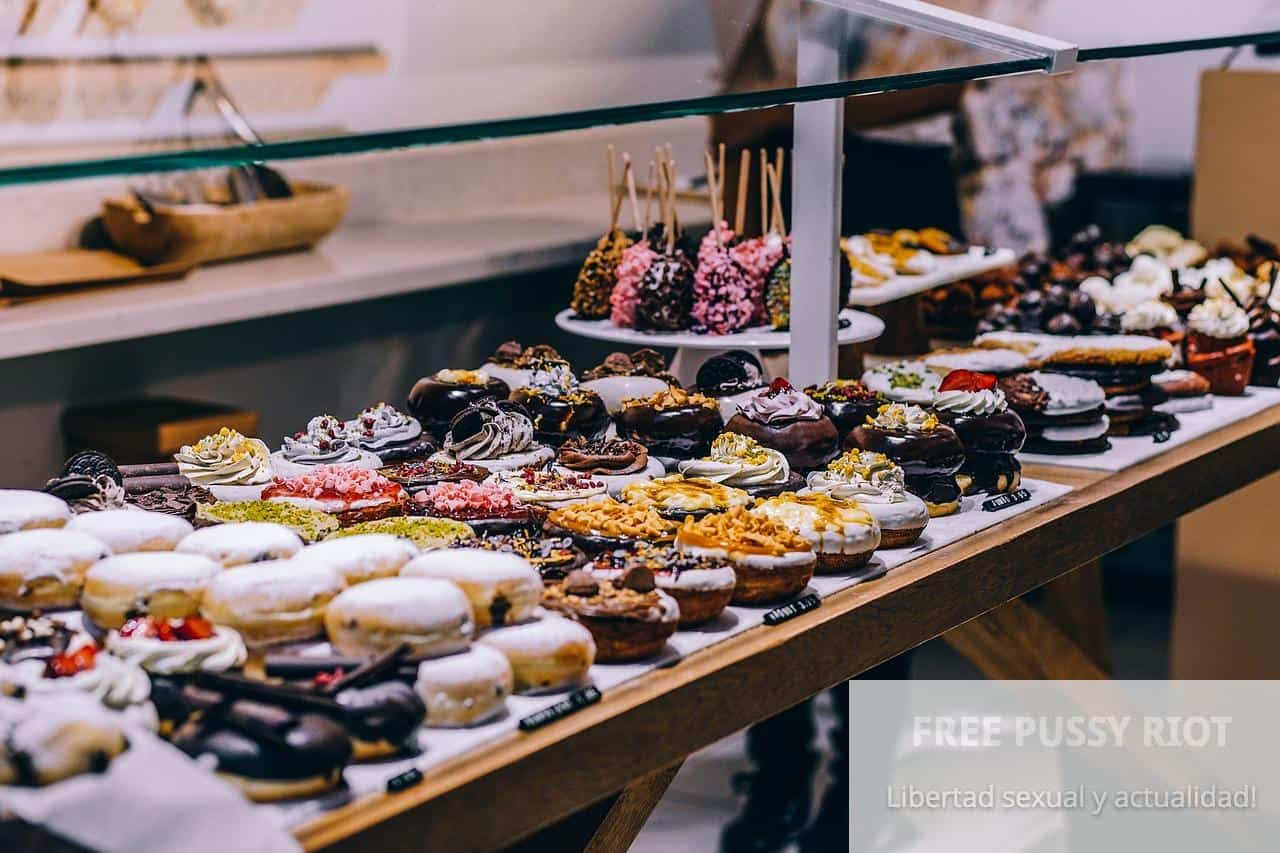 doughnuts, desserts, pastries